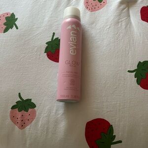 Evian Glow Facial Mist